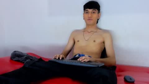 Snapshot of nick_damon chatting on 12/07/24, 01:07 Nick online show from 12/07/24, 01:07