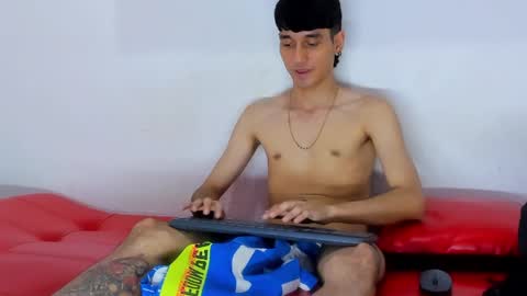 Snapshot of nick_damon chatting on 12/07/24, 04:14 Nick online show from 12/07/24, 04:14