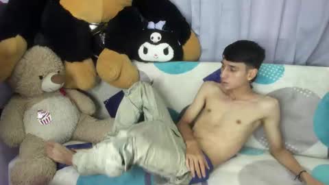 Snapshot of nick_damon chatting on 02/17/26, 04:46 Nick online show from 02/17/26, 04:46