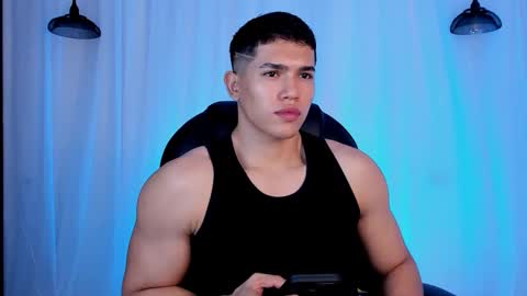 Snapshot of nick_fenix chatting on 04/19/26, 04:01 nick fenix online show from 04/19/26, 04:01