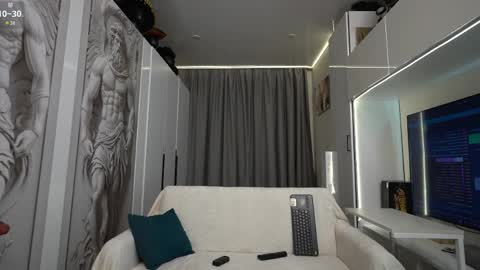 Snapshot of nick_howlenxx chatting on 04/07/26, 01:22 nick_howlenxx online show from 04/07/26, 01:22