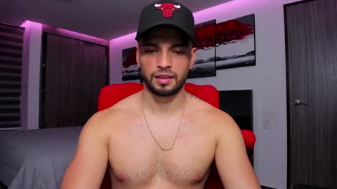 Snapshot of nick_klaus chatting on 02/04/25, 12:29 Nick Klaus online show from 02/04/25, 12:29