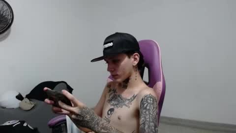Snapshot of nick_straightboy chatting on 05/22/26, 08:58 Nick online show from 05/22/26, 08:58