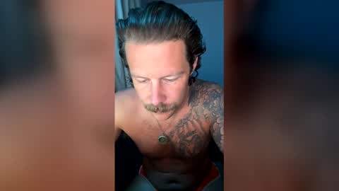 Snapshot of nickandmeg chatting on 04/28/26, 07:35 Cakedcouple OF - Yourtattedcutie qurlynfit online show from 04/28/26, 07:35