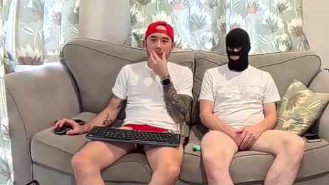 Snapshot of nickboiixx chatting on 09/20/25, 11:11 Nickboiix UK online show from 09/20/25, 11:11