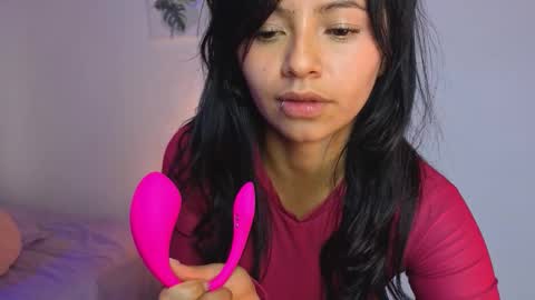 Snapshot of nickeymoon chatting on 03/08/26, 08:45 Nicole Silvermoon online show from 03/08/26, 08:45