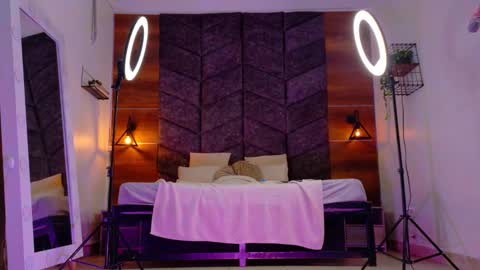 NICKI FOX  online show from 01/10/26, 09:11