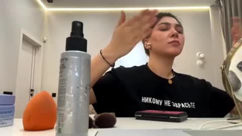 Anna online show from 03/13/26, 12:34