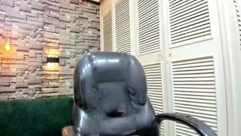 Snapshot of nickk_wolff chatting on 09/12/25, 10:10 Nickk Wolff online show from 09/12/25, 10:10
