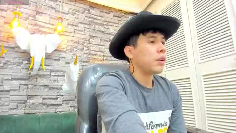 Snapshot of nickk_wolff chatting on 11/11/25, 03:06 Nickk Wolff online show from 11/11/25, 03:06