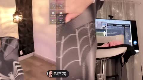 Nicky online show from 10/25/25, 07:08