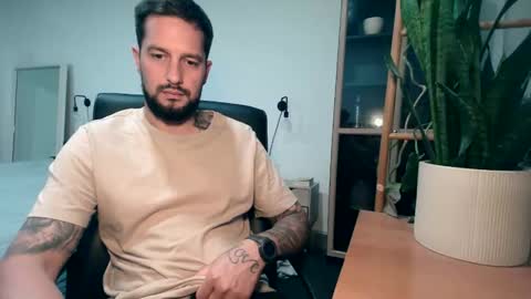 Snapshot of nickmaxx541 chatting on 10/23/25, 10:47 Nick maxx online show from 10/23/25, 10:47