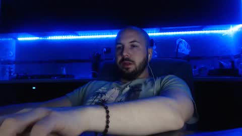 Snapshot of nickolas22 chatting on 04/07/26, 10:31 Julian online show from 04/07/26, 10:31