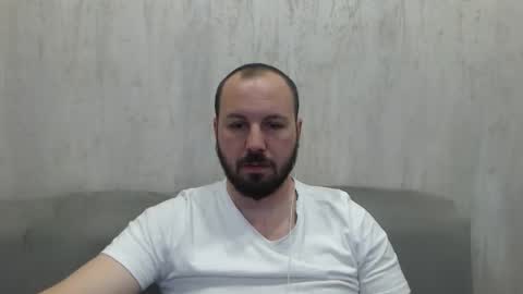 Julian online show from 05/03/26, 09:54