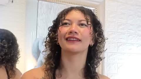 nickollsaenz online show from 06/10/26, 04:01
