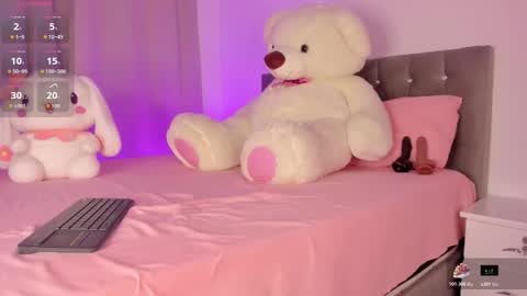 Snapshot of nicksantos_ chatting on 11/13/25, 04:39 Nicolas online show from 11/13/25, 04:39