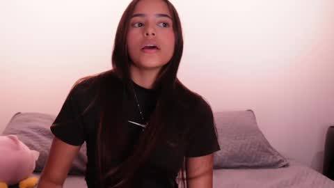 Snapshot of nicky_and_blake chatting on 03/06/25, 10:15 nicky and blake online show from 03/06/25, 10:15