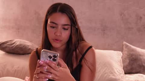 Snapshot of nicky_and_blake chatting on 10/11/25, 01:16 nicky and blake online show from 10/11/25, 01:16