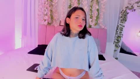 nicky_bonny18 online show from 01/14/26, 12:33