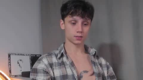 Snapshot of nicky_neal chatting on 12/04/24, 03:15 Nicky Neal online show from 12/04/24, 03:15