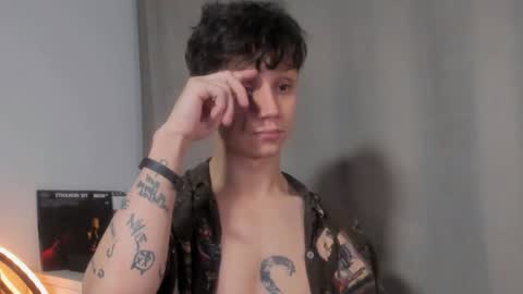 Snapshot of nicky_neal chatting on 12/10/24, 12:50 Nicky Neal online show from 12/10/24, 12:50