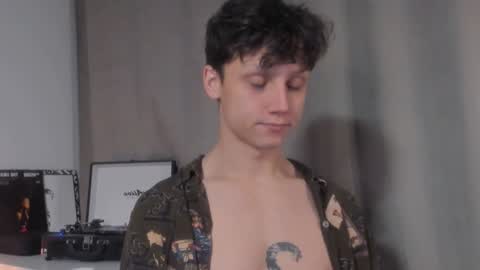 Snapshot of nicky_neal chatting on 12/14/24, 01:17 Nicky Neal online show from 12/14/24, 01:17