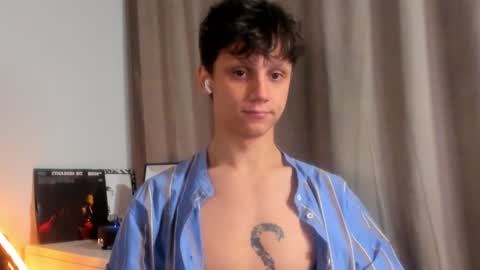 Snapshot of nicky_neal chatting on 12/20/24, 12:52 Nicky Neal online show from 12/20/24, 12:52