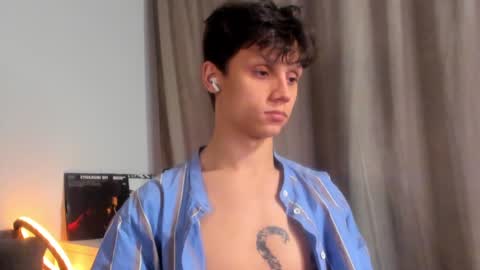 Snapshot of nicky_neal chatting on 12/20/24, 03:58 Nicky Neal online show from 12/20/24, 03:58