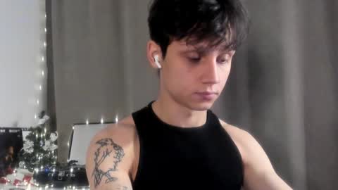 Snapshot of nicky_neal chatting on 12/29/24, 07:43 Nicky Neal online show from 12/29/24, 07:43