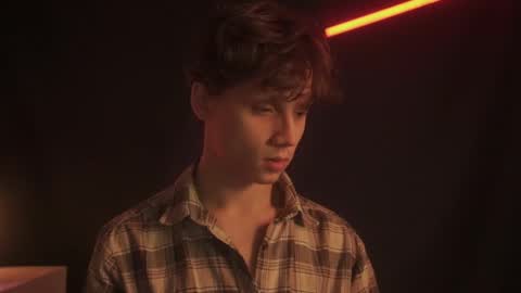 Snapshot of nicky_neal chatting on 02/16/25, 08:44 Nicky Neal online show from 02/16/25, 08:44