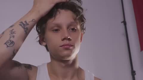 Snapshot of nicky_neal chatting on 09/18/25, 11:34 Nicky Neal online show from 09/18/25, 11:34