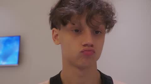 Snapshot of nicky_neal chatting on 10/12/25, 06:07 Nicky Neal online show from 10/12/25, 06:07