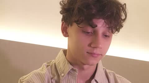 Snapshot of nicky_neal chatting on 10/20/25, 12:22 Nicky Neal online show from 10/20/25, 12:22