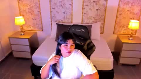 Snapshot of nicky_peyton chatting on 09/23/25, 02:25 Nicky online show from 09/23/25, 02:25