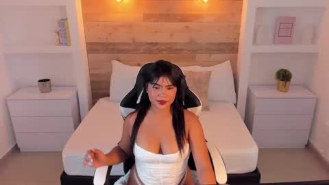 Nicky  online show from 10/10/25, 02:54