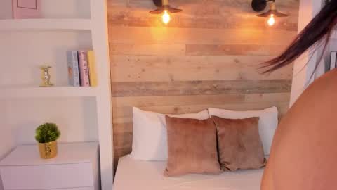 Snapshot of nicky_peyton chatting on 11/05/25, 02:44 Nicky online show from 11/05/25, 02:44