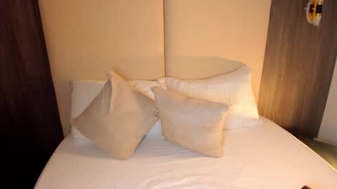 Nicky  online show from 02/17/26, 02:41