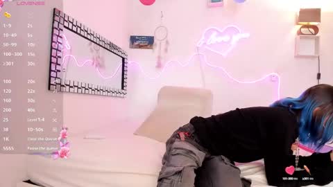 Snapshot of nicky_teem chatting on 01/01/25, 11:51 nicky_teem online show from 01/01/25, 11:51