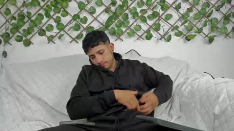 nicky online show from 02/25/25, 07:14