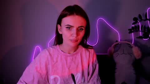 Snapshot of nicky_weekends chatting on 12/06/24, 04:25 Nicky Weekends online show from 12/06/24, 04:25