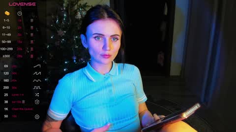 Snapshot of nicky_weekends chatting on 01/08/25, 11:30 Nicky Weekends online show from 01/08/25, 11:30