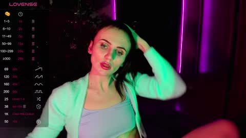 Snapshot of nicky_weekends chatting on 01/10/25, 09:42 Nicky Weekends online show from 01/10/25, 09:42