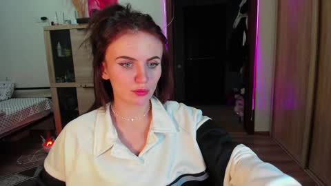 Snapshot of nicky_weekends chatting on 02/06/25, 09:22 Nicky Weekends online show from 02/06/25, 09:22