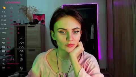 Snapshot of nicky_weekends chatting on 02/16/25, 04:10 Nicky Weekends online show from 02/16/25, 04:10