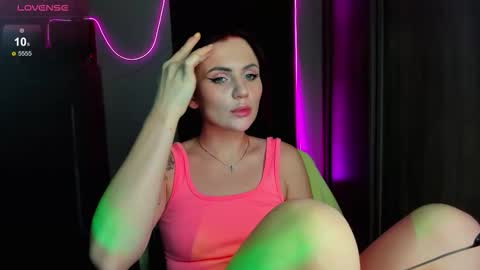 Snapshot of nicky_weekends chatting on 09/14/25, 01:27 Nicky Weekends online show from 09/14/25, 01:27