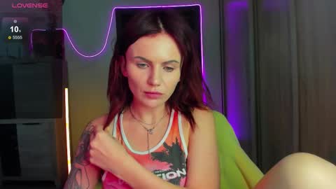 Snapshot of nicky_weekends chatting on 09/19/25, 02:57 Nicky Weekends online show from 09/19/25, 02:57