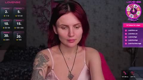 Snapshot of nicky_weekends chatting on 11/26/25, 12:00 Nicky Weekends online show from 11/26/25, 12:00