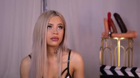 Nicky online show from 09/21/25, 05:47