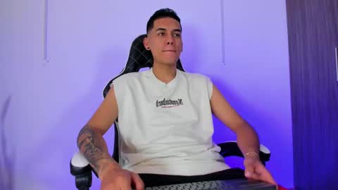 Snapshot of nickyblazze_ chatting on 09/16/25, 02:18 Nicky  online show from 09/16/25, 02:18