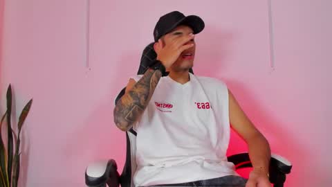 Snapshot of nickyblazze_ chatting on 09/26/25, 04:11 Nicky  online show from 09/26/25, 04:11